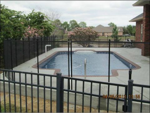 Fence can be placed in between columns or inside the yard fence.